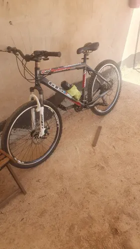 vendo bike aro 26 gts preço pra ir logo