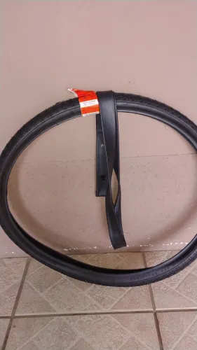 Pneu novo com camara aro 26