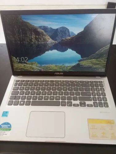 Notebook ASUS Vivobook 15 X1500E Intel Core 11a Ger | 8GB RAM | SSD 256GB NVMe | Tela 15.6