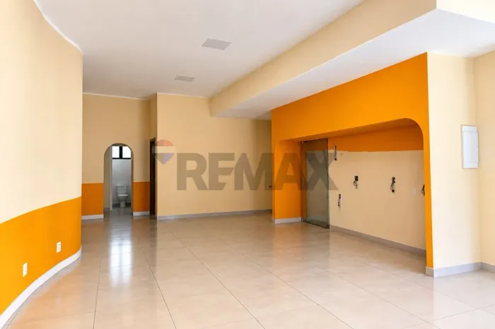 Loja de 87m² para alugar em Itaipava