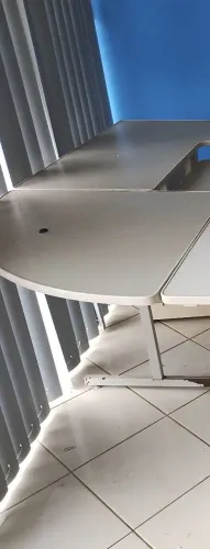 Mesa de Escritório Cinza