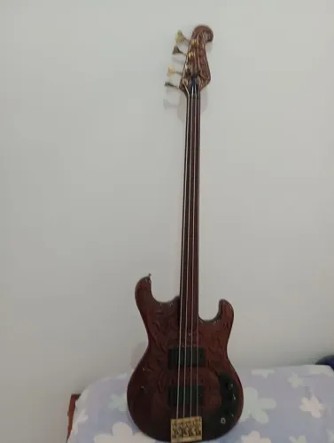 Contrabaixo Luthier