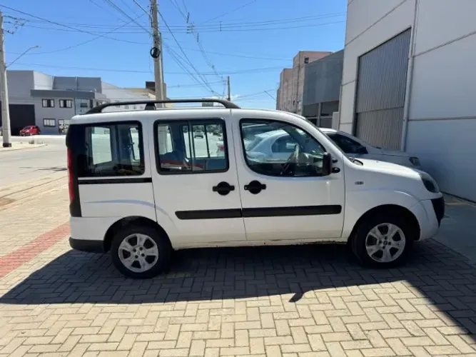 Fiat Doblo Essence 1.8 Flex 16V 5P 2019