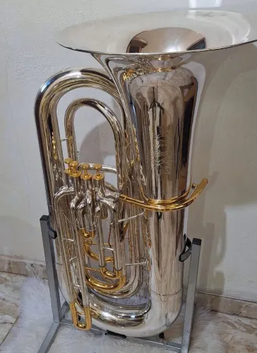 Tuba Ideal 4/4 de 4 pistos em Sib - Prata com Ouro<br>