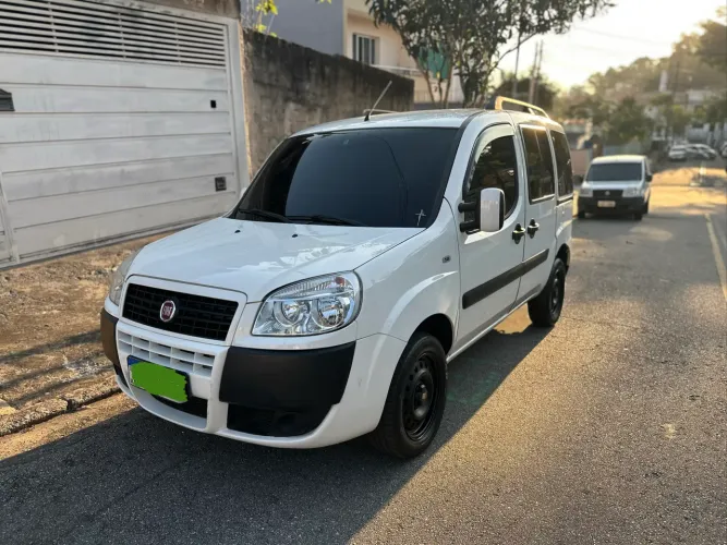 Fiat Doblo Essence 1.8 Flex 16V 5P 2017