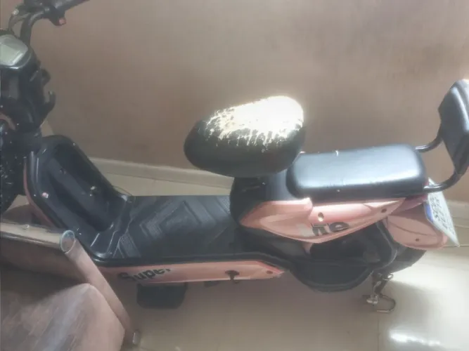 Vendo Moto Elétrica está com defeito R$ 10000,00 Dez Mil Reais