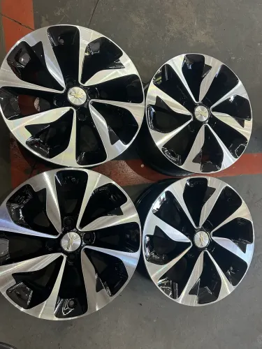 Rodas 15 onix,prisma,cobalt,Astra,vectra,Celta,Corsa,Montana 4/100