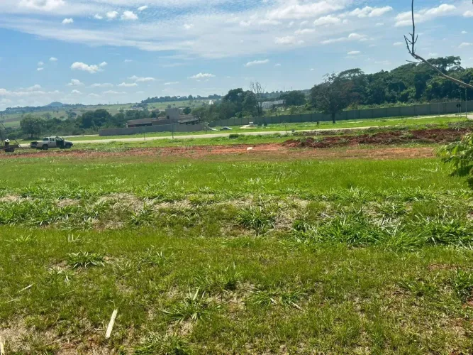 Vende-se ágio de terreno no condomínio Plateau dOr Unique Goiânia/GO.