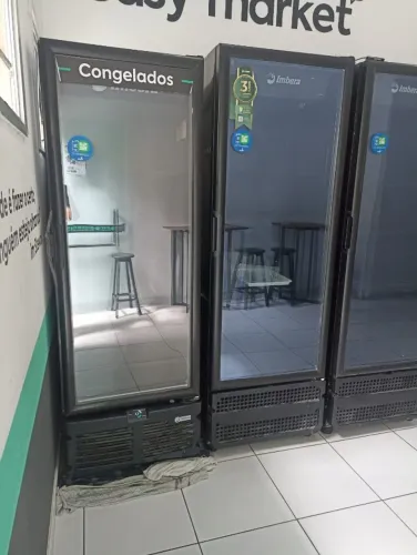 Expositor Refrigerado de Bebidas Litros 538 Fricon