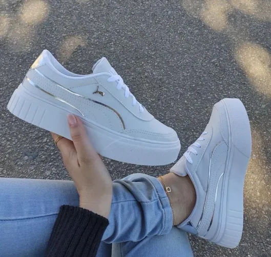 Tênis branco Puma feminino bem confortável 