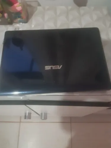 Vendo notebook Asus 8 Gg com SSD 120. Funcionando tudo semi novo.