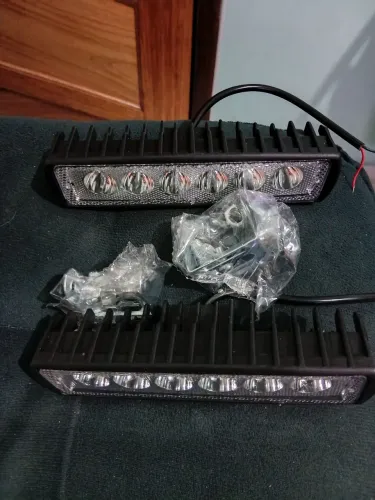 Farol auxiliar universal