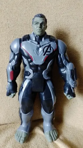 Boneco Hulk uniforme viagem quântica 30cm - Marvel