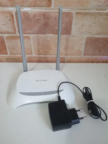 Roteador TP-Link Wi-Fi - 2 Antenas | 300 Mbps