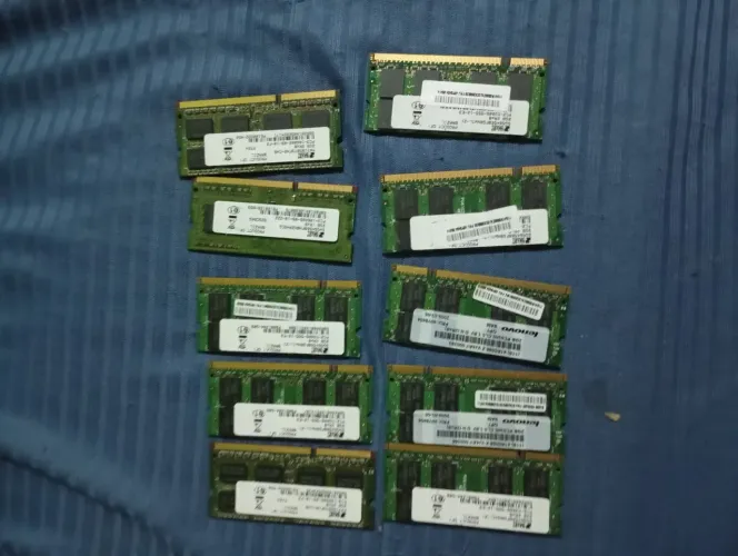 Lote 10 Memórias RAM Notebook (Smart / Lenovo) - No Estado / Sem Teste