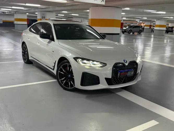 BMW i4 M50 (elétrico) 2023