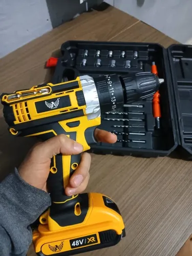 PARAFUSADEIRA/FURADEIRA 48V A BATERIA - NOVA