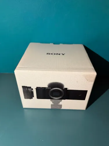 CAM SONY ZV-E10 E PZ 16-50MM F3.5-5.6 OSS II PRETO ( 1 ano gta Brasil )