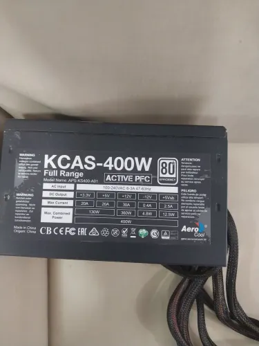 Fonte Aerocool KCAS 400W 80 Plus White - PFC Ativo (Bivolt)