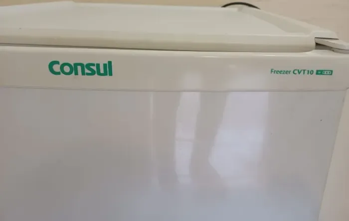 Freezer Consul vertical 66 L - 127v