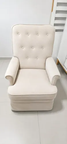 poltrona de balanço de amamentação, com PUFF