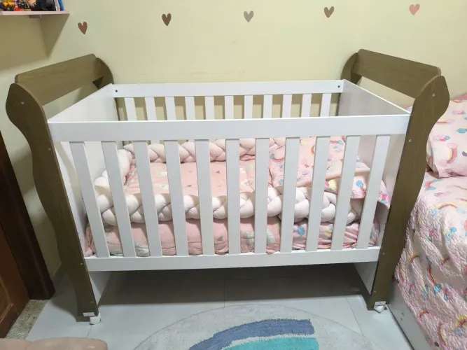 Berço Americano + Colchão + Protetor lateral interno