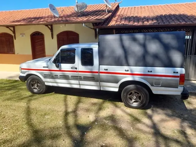 Ford F-1000 Super CE 4.9i / 3.6 1994