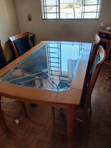 Mesa mogno claro, com tampo de vidro espetacular! Barato motivo mudança de estado