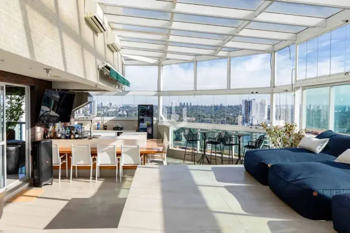 Cobertura Penthouse de Alto Padrão à Venda no Campo Belo: 386m², 3 Suítes e Ofurô Privativ