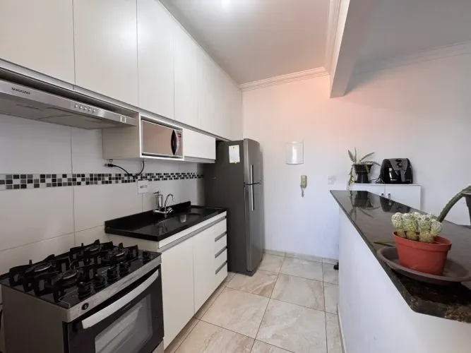 Lindo apt a venda com cozinha planejada, suíte, sacada, nonBairro San Marino, Taubaté.