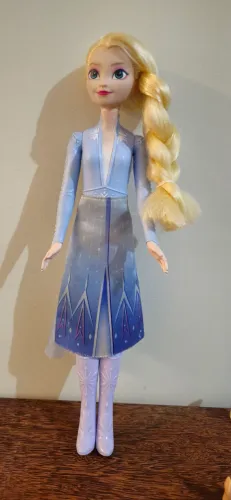RainhaElsa Frozen 2 Original Hasbro Com Botas E