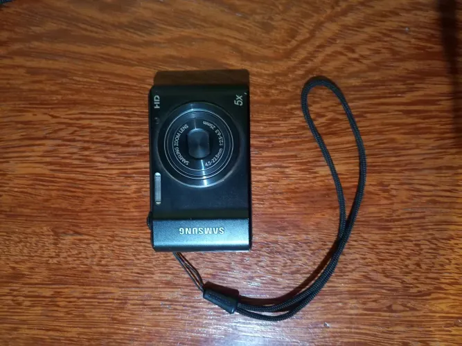 Câmera modelo ES90 ou ST64
