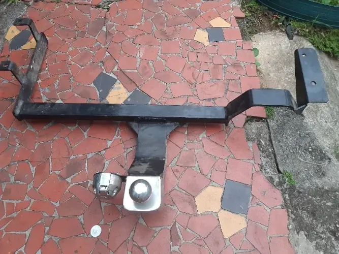 Engate para Fiesta sedan 