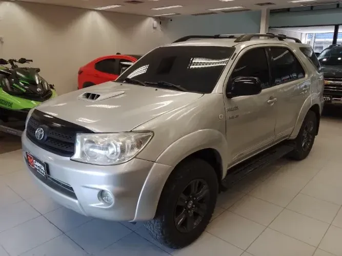 Toyota Hilux SW4 SRV D4-d 4X4 3.0 TDI Dies. AUT 2009