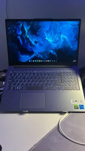 Notebook Gamer Lenovo LOQ - RTX 3050 (6GB) | i5-12450HX | 16GB DDR5 | 144Hz - Impecável!