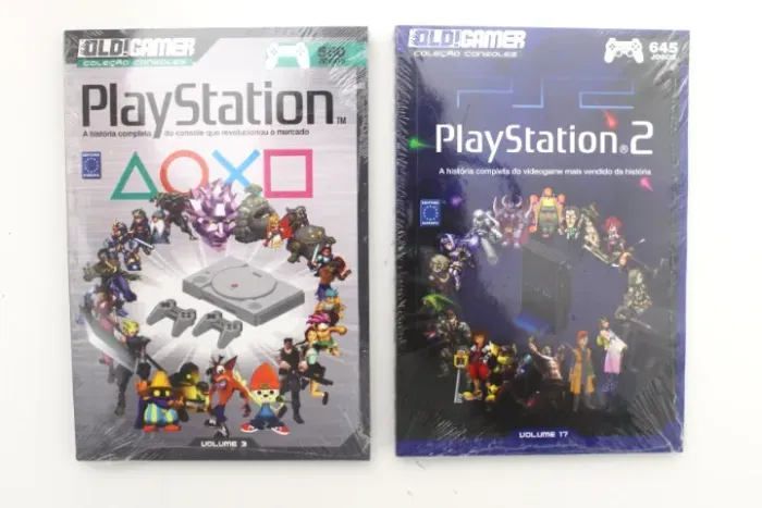 Coleção com os livros do PlayStation 1 e 2 da coleção Old Gamer lacrados