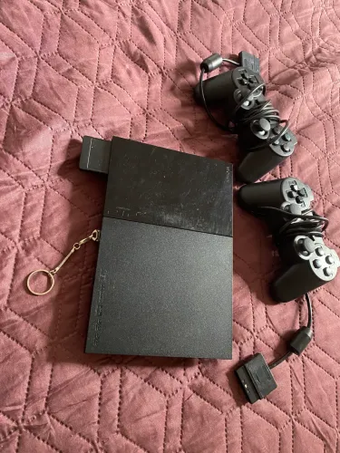 PlayStation 2 completo + 70 jogos + 2 controles