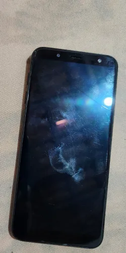 Celular com defeito 