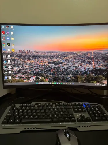 PC Gamer Completo Ryzen 7 5700X3D + RTX 4060 + Monitor 27? Curvo 180Hz + Periféricos