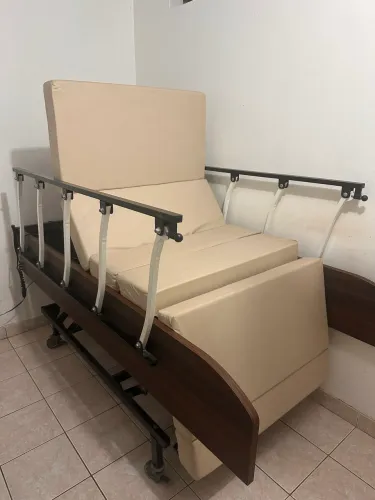 Cama Poltrona Hospitalar Elétrica Pilati Magnum - Home Care Premium