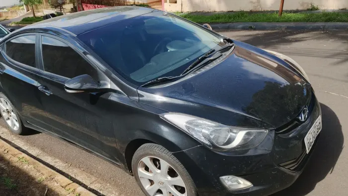 Hyundai Elantra GLS 1.8 16V Aut. 2012