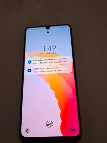 Celular em perfeito estado