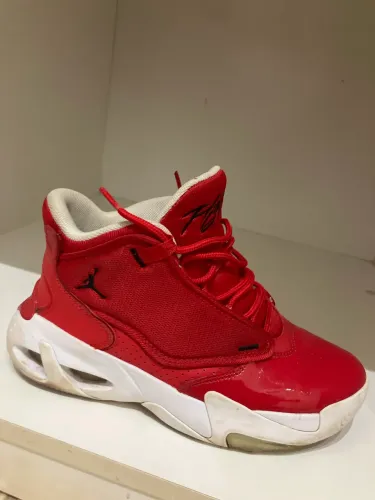 jordan flight max aura 4 vermelho