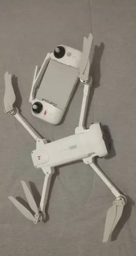 Drone Fimi X8se 2022, 10km, 4k, 48mp Cor Branco (Usado)