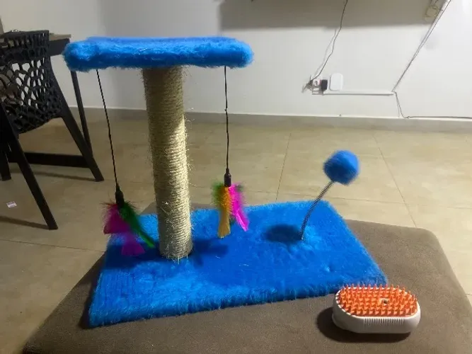 Arranhador de Gato + Escova