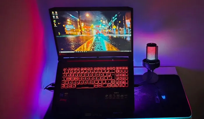 Nitro 5 na caixa +acessórios