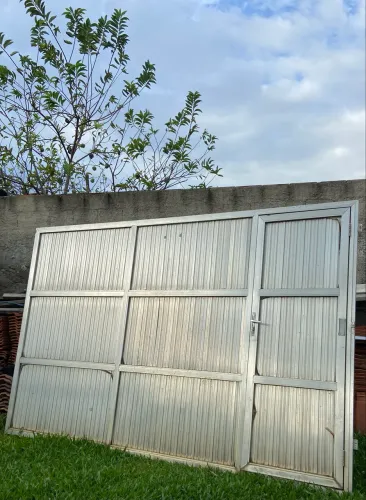 Vendo portão de alumínio de 3 metros!