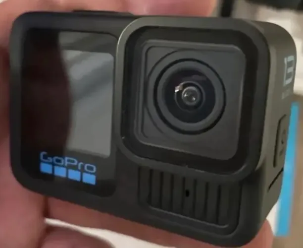Câmera GoPro 13 black zerada sem detalhes 