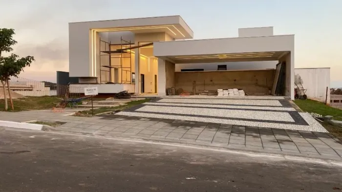 Aquisição de terreno e construção