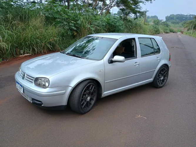 Volkswagen Golf GTI 1.8 MI 180/193cv Turbo 4P Mec. 2003